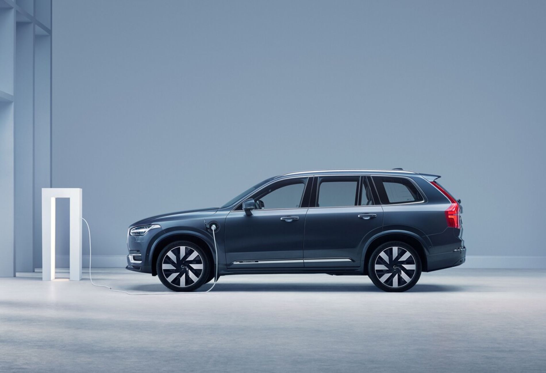 Volvo XC90 Plug-in гібриди </br> зі спеціальною вигодою