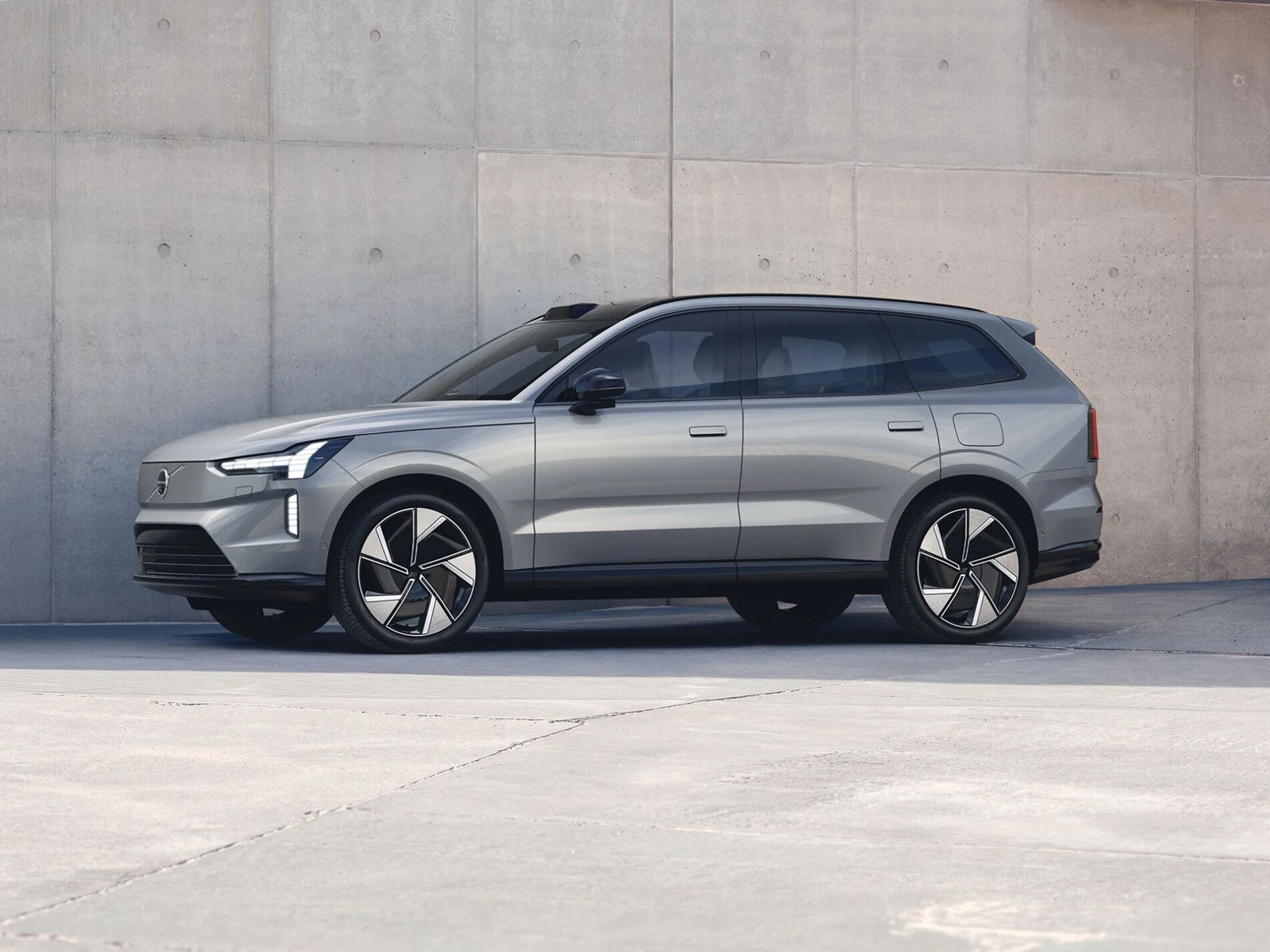 Електромобілі          